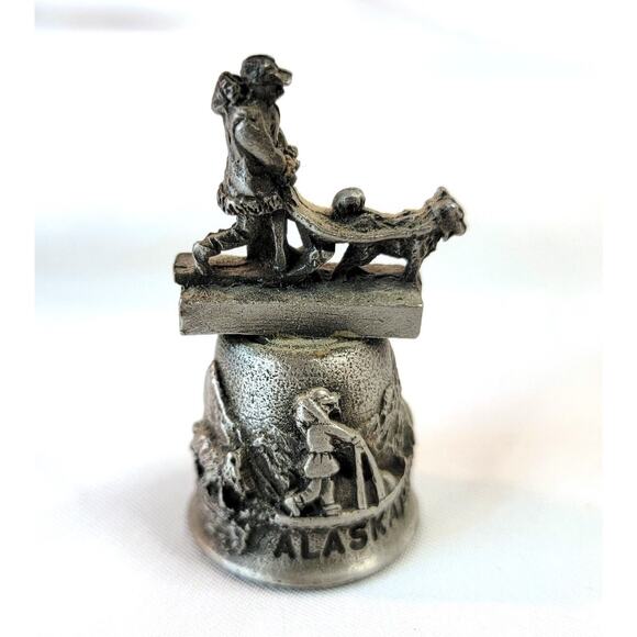 Thimble Pewter Alaska Sled Dogs Souvenir Iditarod Race Racing - Picture 1 of 9